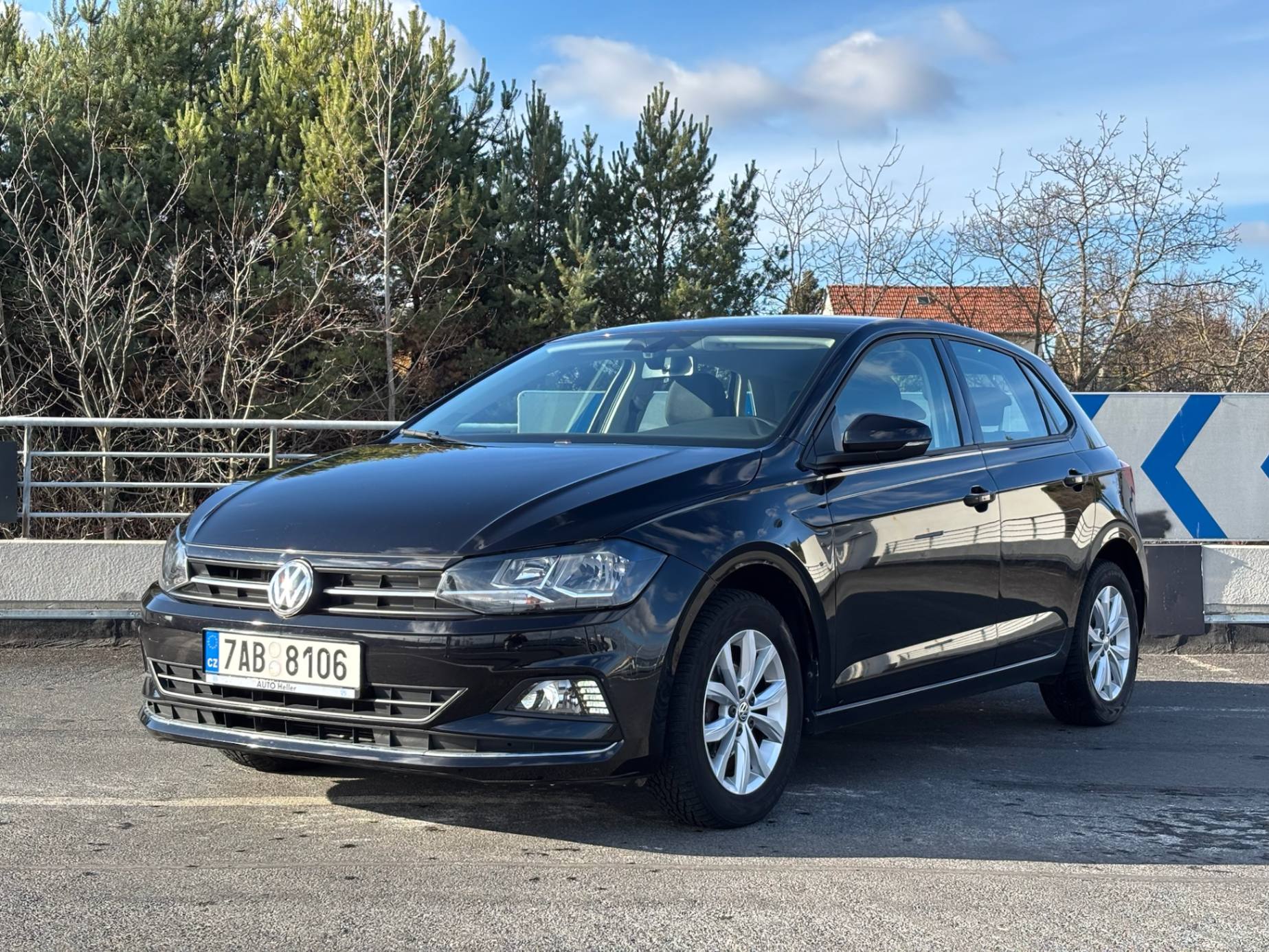 Volkswagen Polo 1. majitel Stav nového vozu!